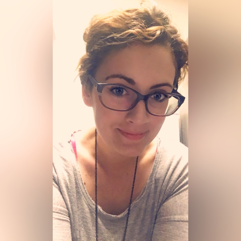 Meet your Posher, Jenn